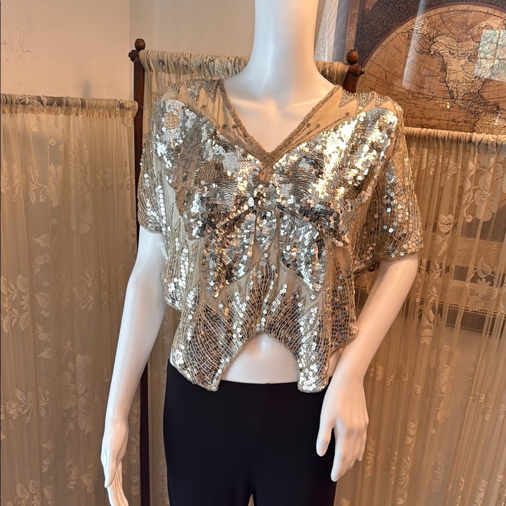 VINTAGE Embellished a SILVER SEQUENCE Top